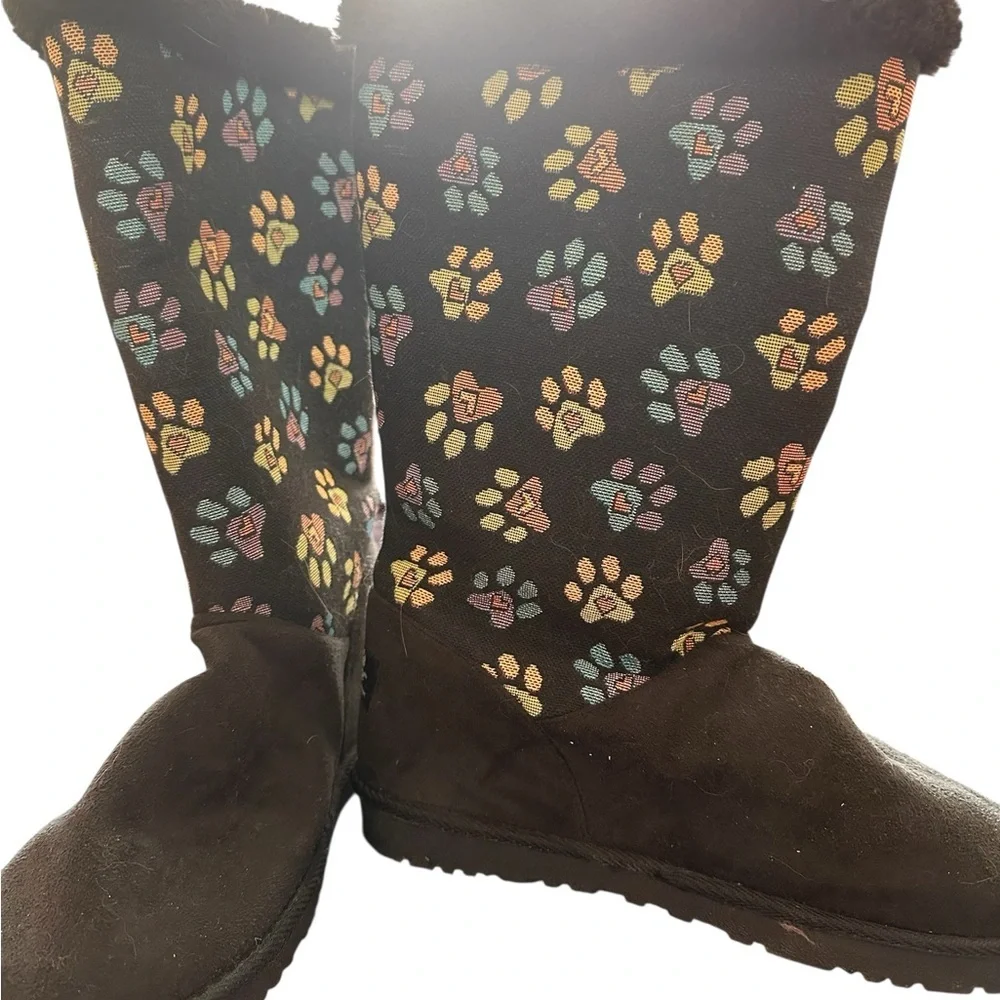 Women's Paw Print Winter Boots